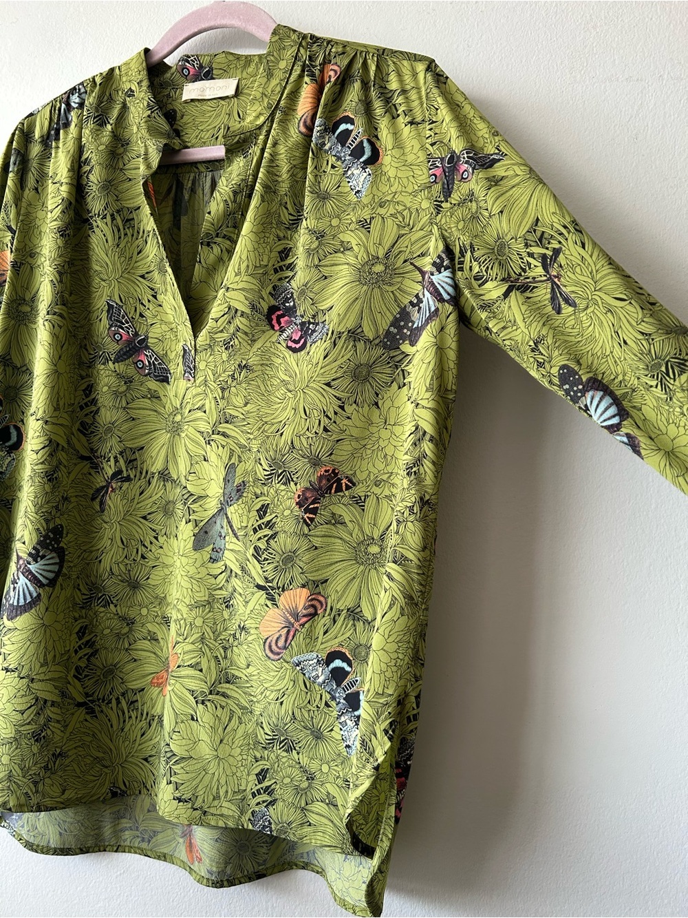 Momoni Silk Stretch Green Floral Butterfly V-Neck Blouse Made in Italy - Picture 2 of 12